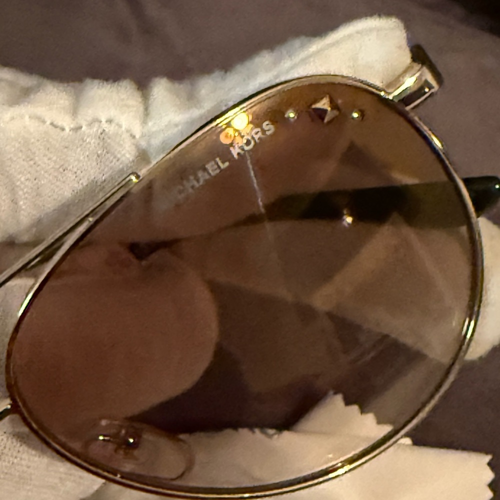 Like New Ladies Michael Kors Aviator Clearwater Sunglasses - Picture 6 of 10